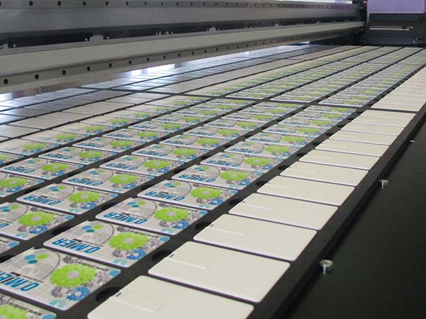 Stampa-uv-led-per-gadget-in-plexiglass